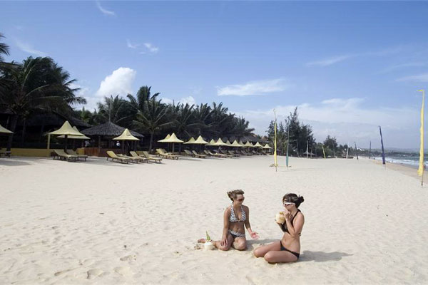 Beach Girls