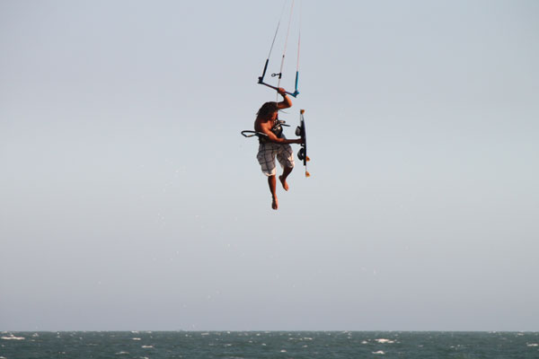 Vietnam Kitesurfing Champ